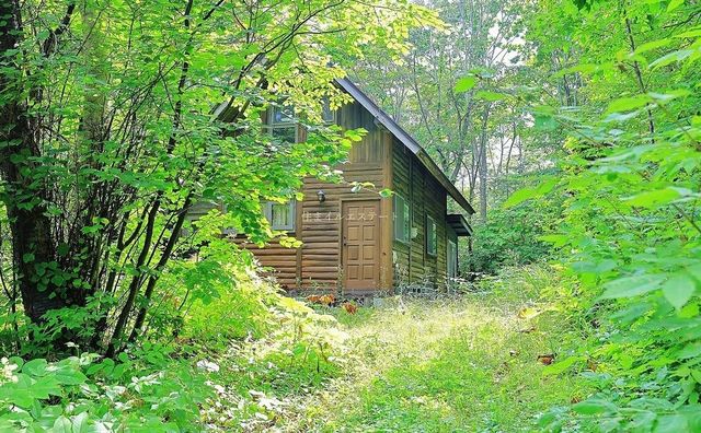 ログハウスは林間型リゾート地の雰囲気に良く合います