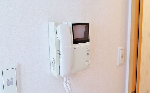 2階にもモニタホンがありますので1階まで降りずに来客対応ができます