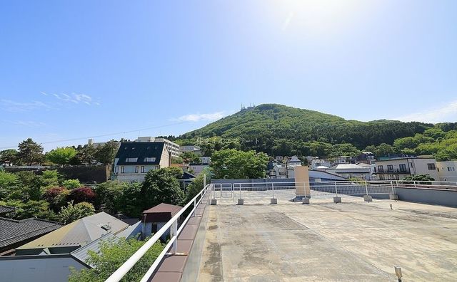 屋上からの眺望(函館山側) 函館のシンボル函館山を眺めながらのんびり
