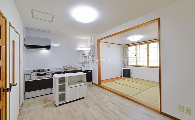 R3年2月にリフォーム済みの室内 使用頻度が低かったため状態が良好です
